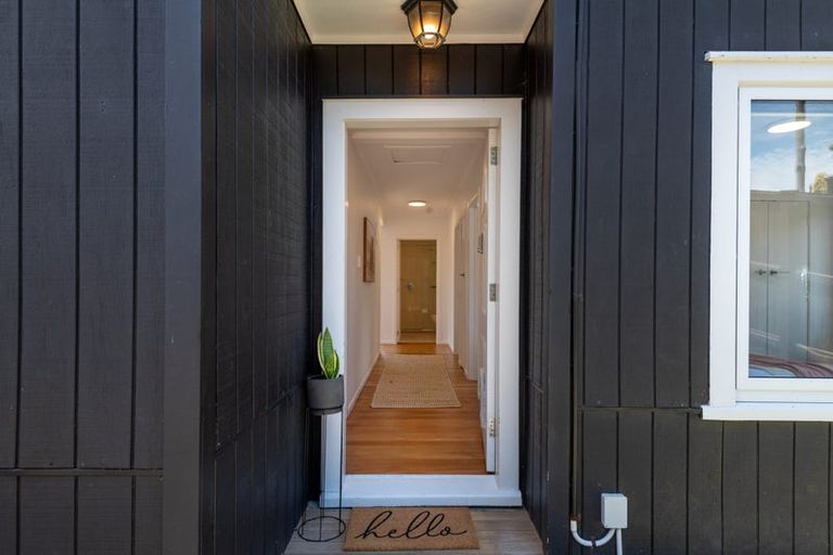 Photo of property in 42 Matipo Road, Mairangi Bay, Auckland, 0630