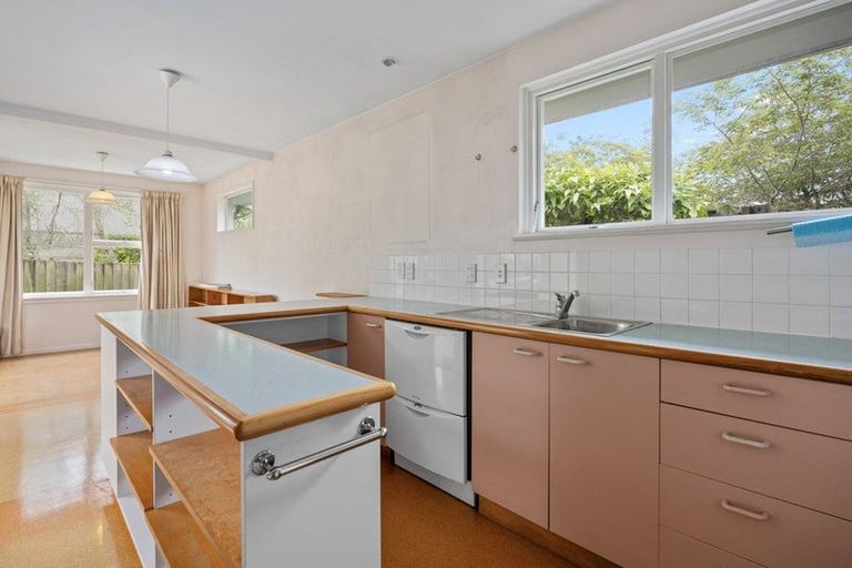 Photo of property in 20 Ashfield Place, Ilam, Christchurch, 8041