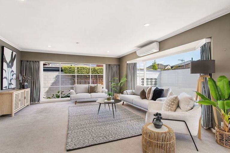 Photo of property in 33 Church Lane, Merivale, Christchurch, 8014