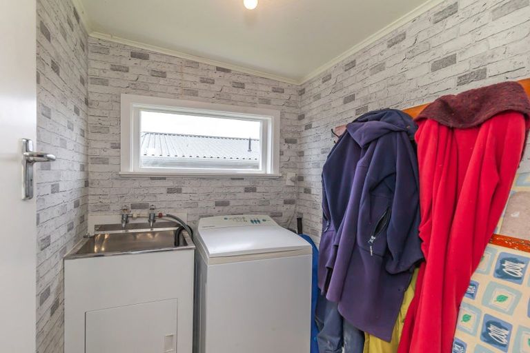 Photo of property in 12 Ryder Crescent, Levin, 5510