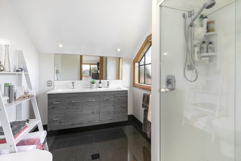 Photo of property in 5a Kauri Street, Woburn, Lower Hutt, 5011