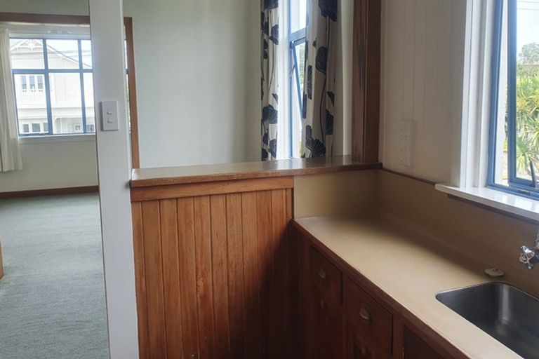 Photo of property in 10 Weymouth Street, New Plymouth, 4310