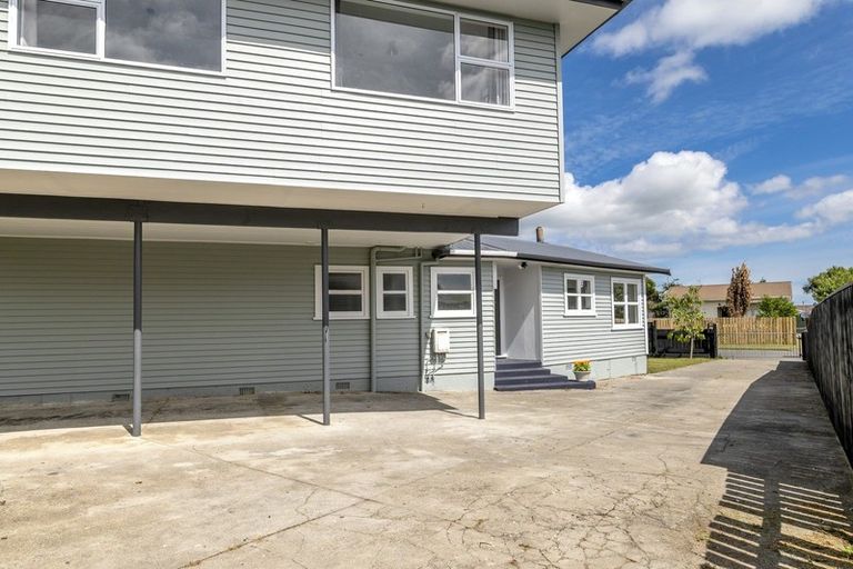 Photo of property in 35 Balmoral Street, Levin, 5510
