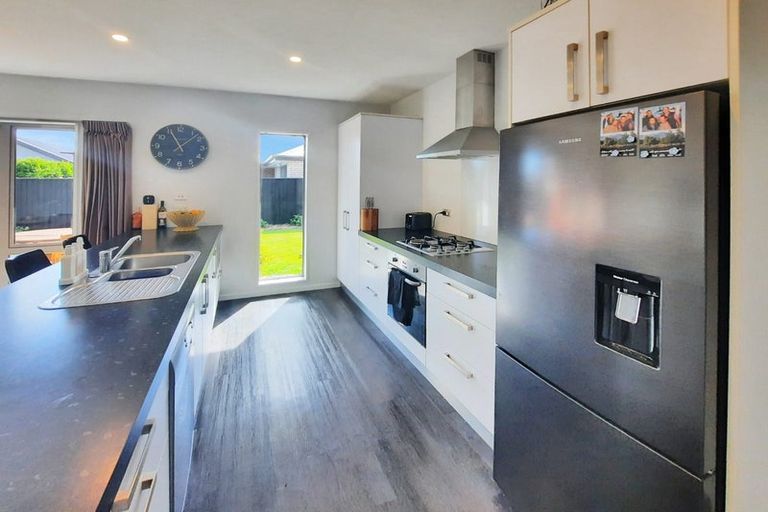 Photo of property in 8 Fredrica Lane, Heathcote Valley, Christchurch, 8022