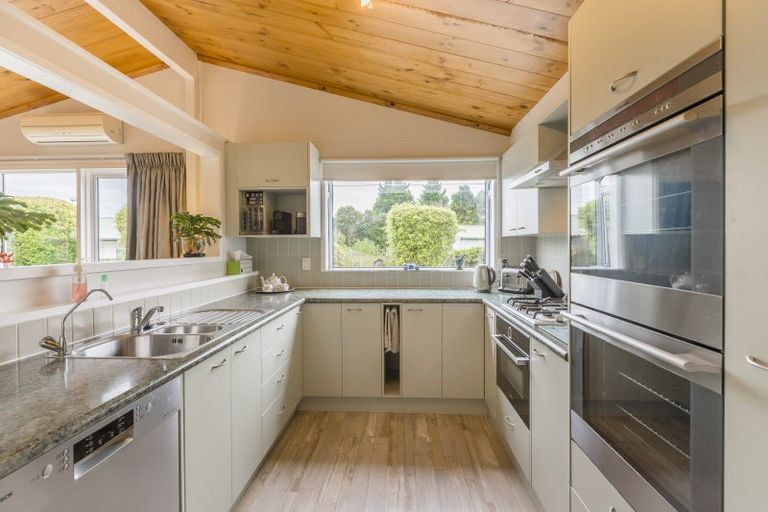 Photo of property in 75 Elizabeth Street, Waikanae, 5036