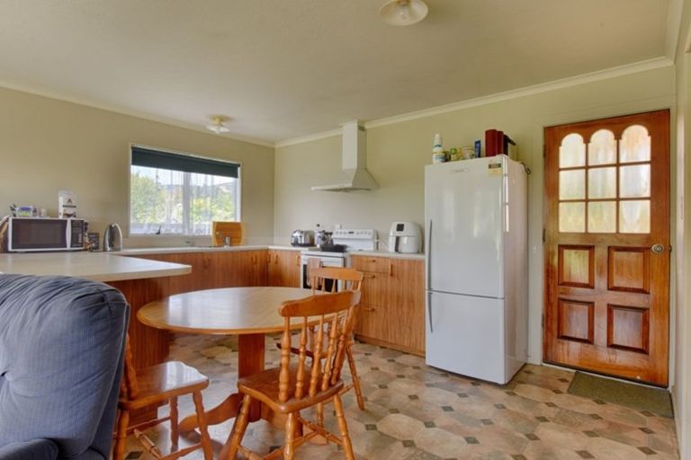 Photo of property in 49 Newburn Street, Waikaia, 9778