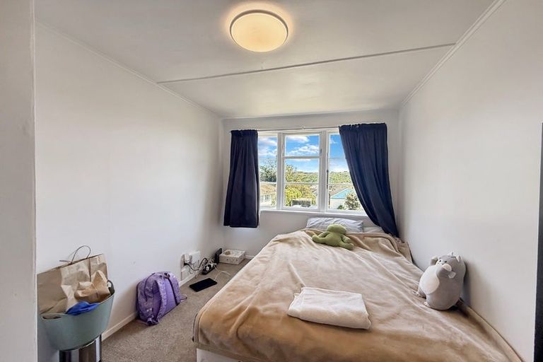 Photo of property in 13 Dorset Grove, Cannons Creek, Porirua, 5024
