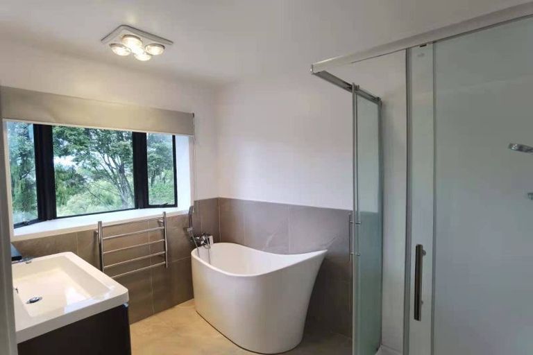 Photo of property in 36 Parr Terrace, Castor Bay, Auckland, 0620
