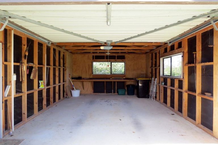 Photo of property in 5 Allman Drive, Coromandel, 3506