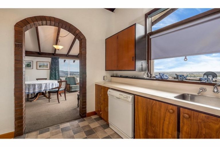 Photo of property in 76 Cannon Hill Crescent, Mount Pleasant, Christchurch, 8081