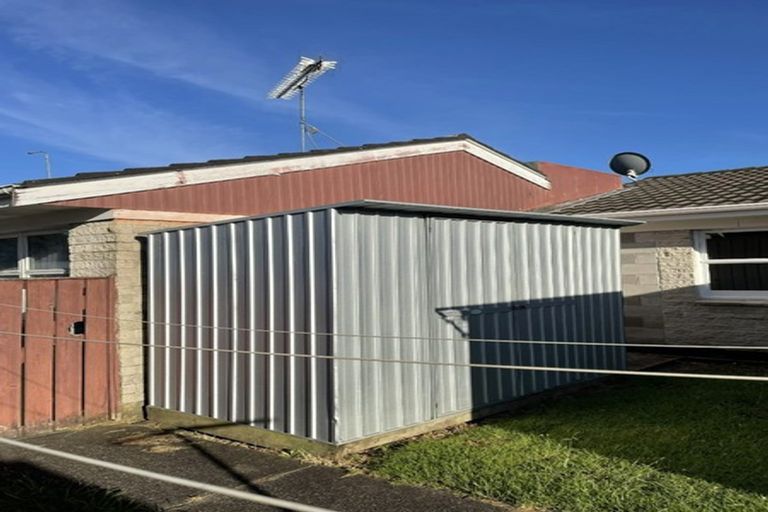 Photo of property in 1/8 Waikaremoana Place, Pakuranga Heights, Auckland, 2010