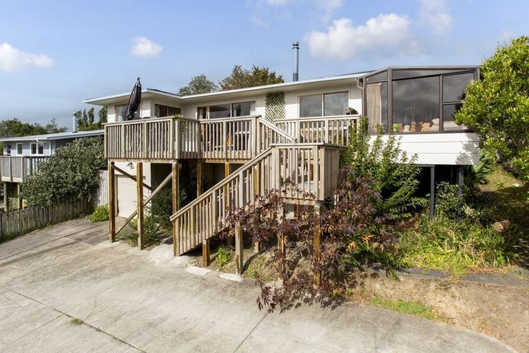 Photo of property in 17 Rautawhiri Road, Helensville, 0800