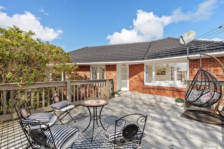 Photo of property in 51 Ramillies Place, Glenfield, Auckland, 0629