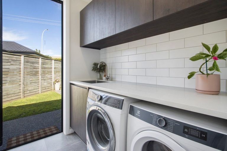 Photo of property in 2 Kingson Court, Omokoroa, 3114