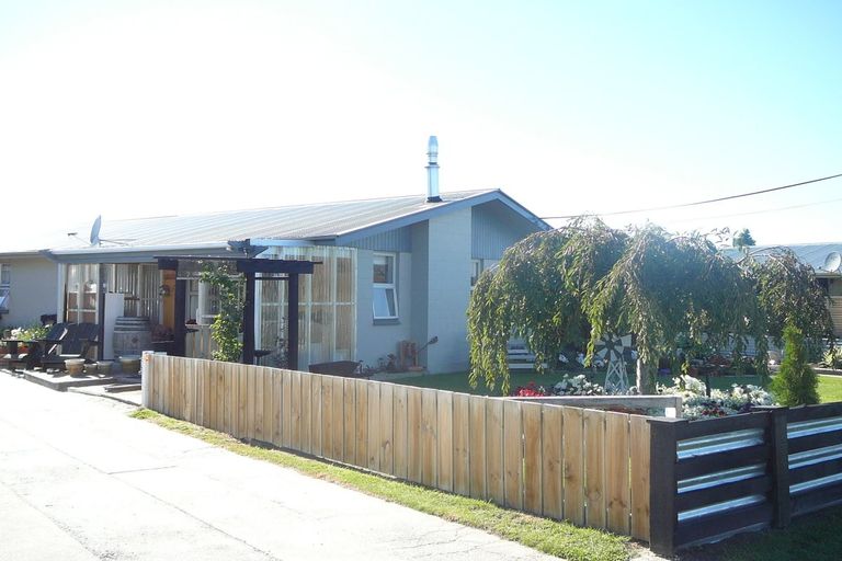 Photo of property in 14 Campbell Street, Alexandra, 9320