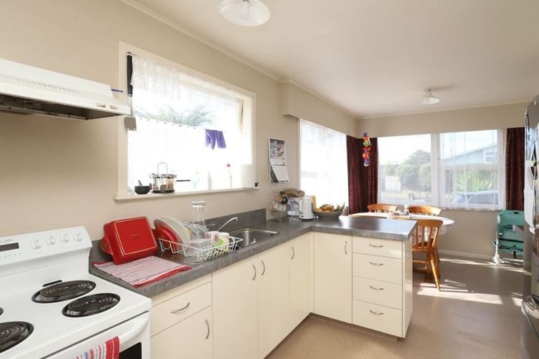 Photo of property in 36 Cecil Street, St Andrews, Hamilton, 3200