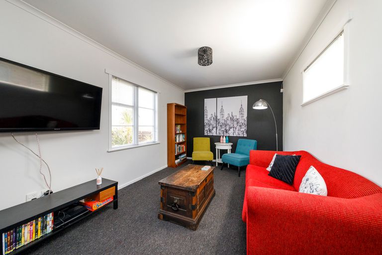 Photo of property in 15 Tyndall Street, Palmerston North, 4414