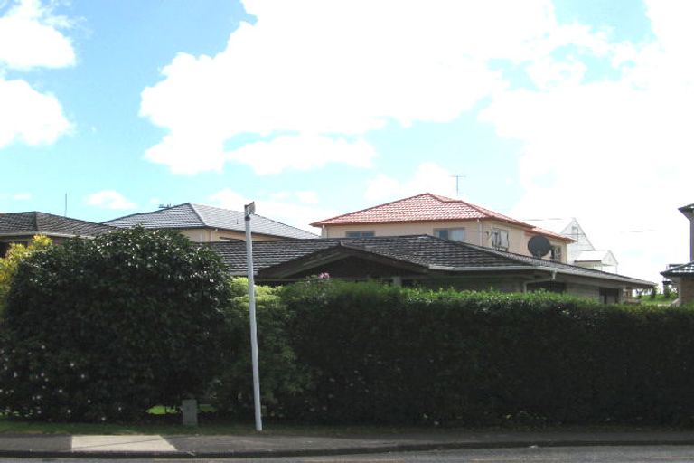 Photo of property in 178 Edmonton Road, Te Atatu South, Auckland, 0610