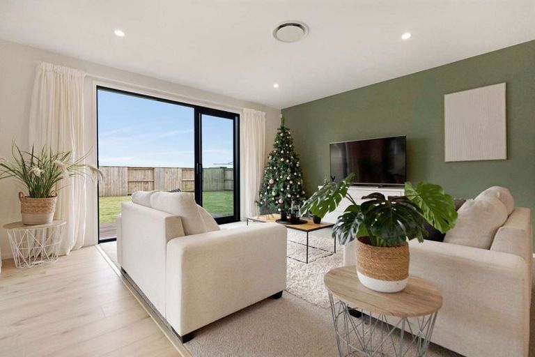 Photo of property in 18 Mcwatters Drive, Ngatea, 3503