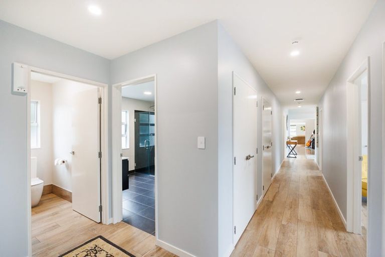 Photo of property in 2 Chestnut Close, Kelvin Grove, Palmerston North, 4414