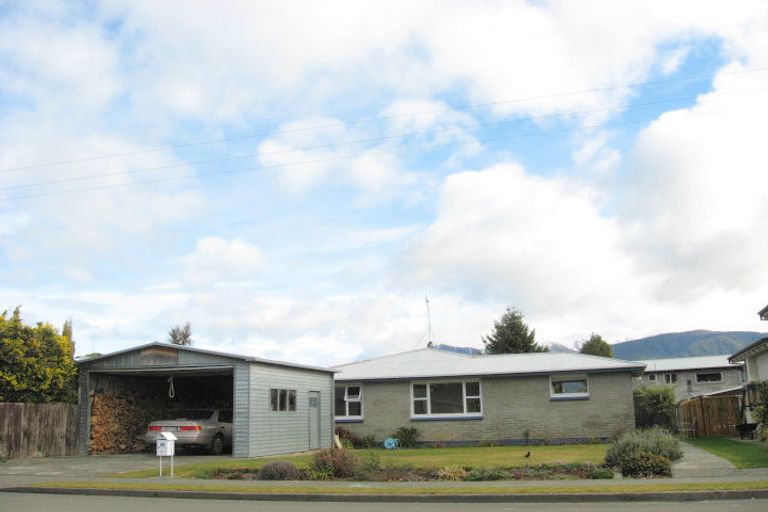 Photo of property in 99 Quintin Drive, Te Anau, 9600