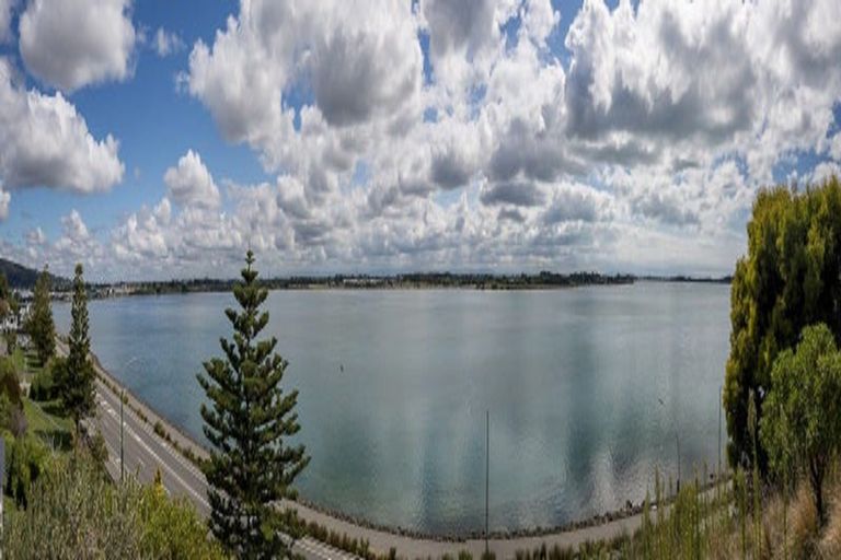 Photo of property in 3 Quarry Road, Mount Pleasant, Christchurch, 8081