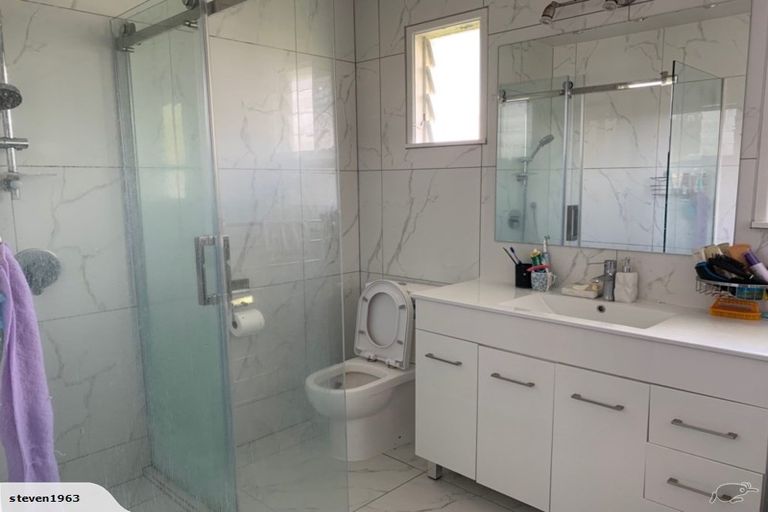 Photo of property in 70 Glendene Avenue, Glendene, Auckland, 0602