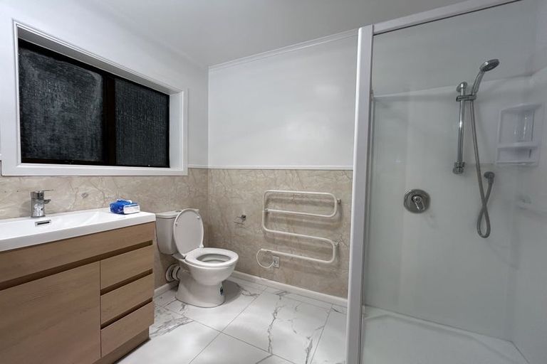 Photo of property in 220 Harewood Road, Bishopdale, Christchurch, 8053