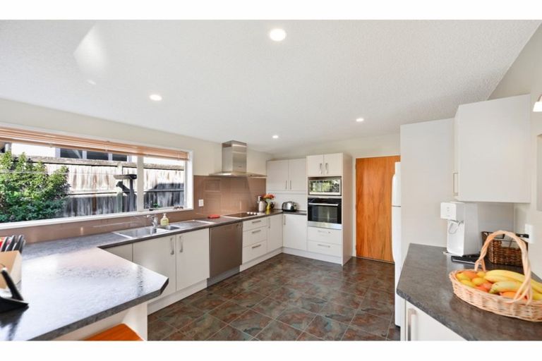 Photo of property in 1a Whaka Terrace, Huntsbury, Christchurch, 8022