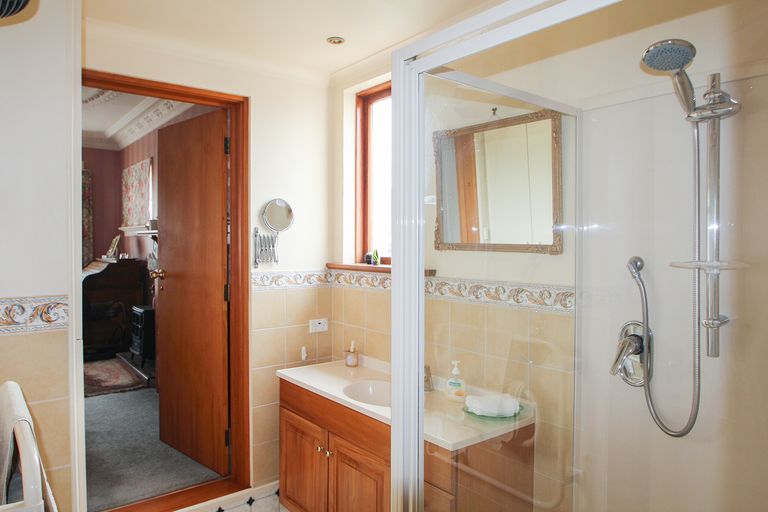 Photo of property in 43 Lynn Street, Oamaru North, Oamaru, 9400