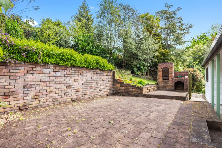 Photo of property in 1 Logan Road, Paeroa, 3600