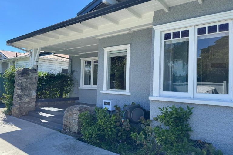 Photo of property in 127 Georges Drive, Napier South, Napier, 4110