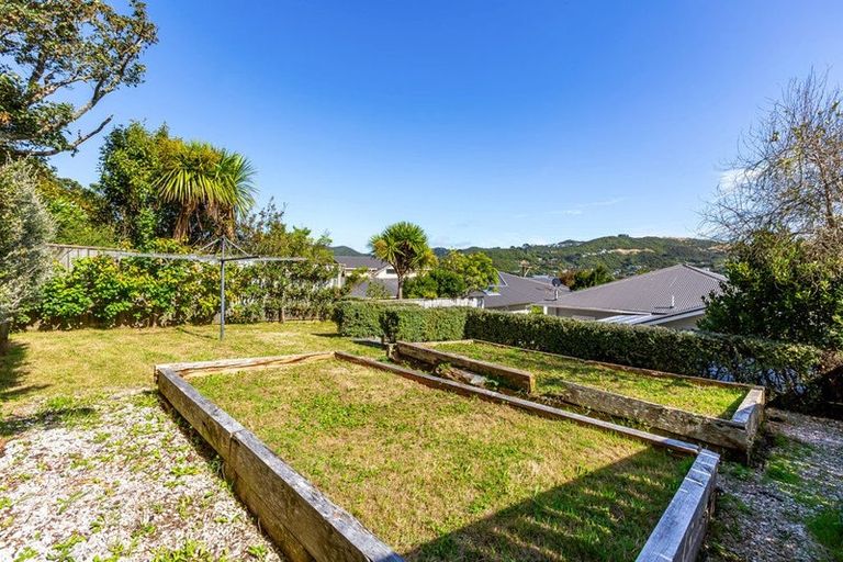 Photo of property in 13 Firth Terrace, Karori, Wellington, 6012
