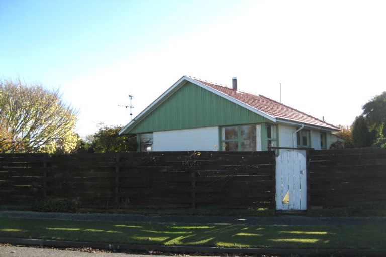 Photo of property in 15 Bean Street, Hillmorton, Christchurch, 8025
