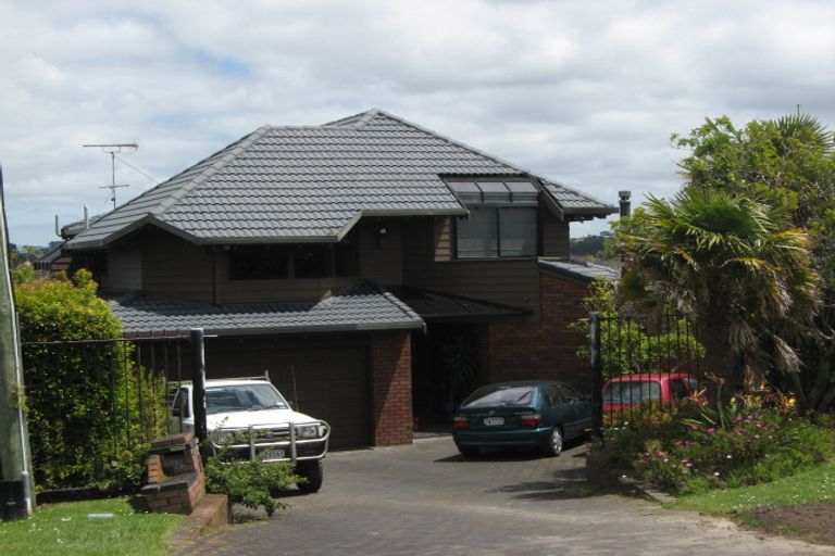 Photo of property in 26 The Crescent, Tindalls Beach, Whangaparaoa, 0930