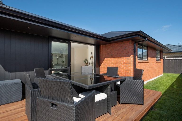 Photo of property in 28 Piata Street, Papamoa Beach, Papamoa, 3118