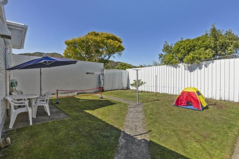 Photo of property in 12 Meadows Avenue, Waiwhetu, Lower Hutt, 5010