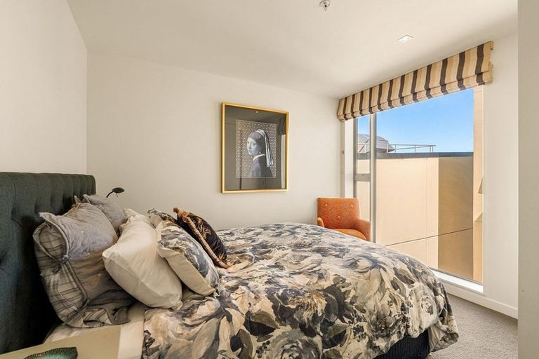Photo of property in Portal Apartments, 8a/42 Cable Street, Te Aro, Wellington, 6011