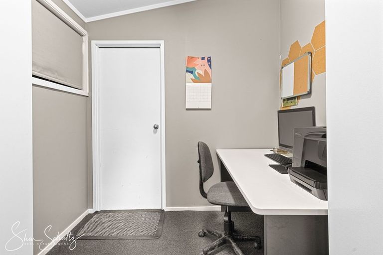 Photo of property in 17 Hook Road, Paparoa, 0571