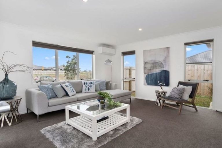 Photo of property in 30 Livingstone Drive, Papamoa Beach, Papamoa, 3118