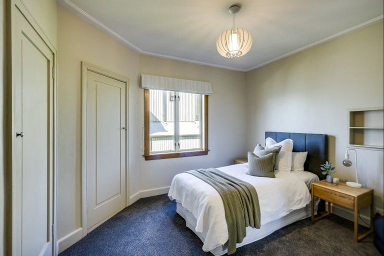 Photo of property in 8 Lambton Road, Hospital Hill, Napier, 4110