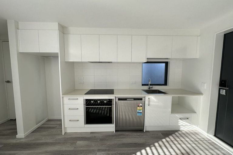 Photo of property in 2/58 Division Street, Riccarton, Christchurch, 8041