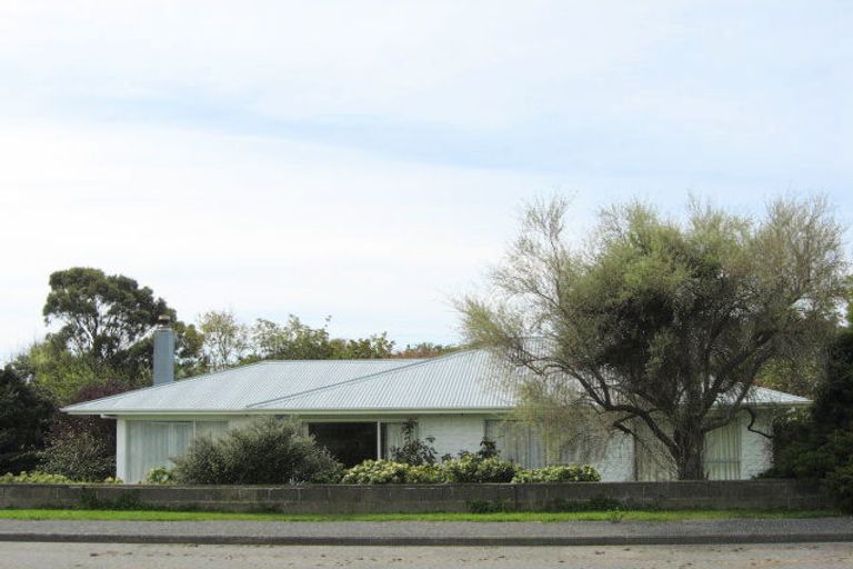 Photo of property in 16 Hastings Street, Kaikoura, 7300