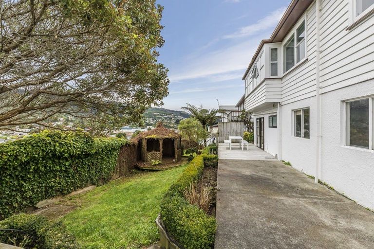 Photo of property in 19a Tawa Terrace, Tawa, Wellington, 5028