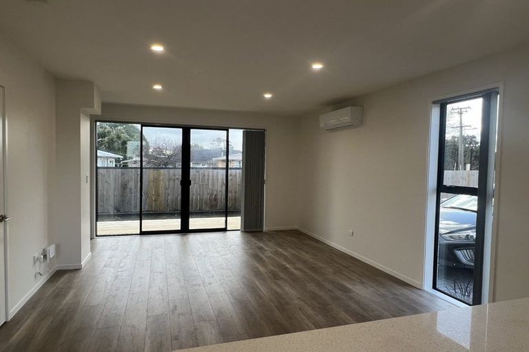 Photo of property in 94a Swanson Road, Henderson, Auckland, 0610