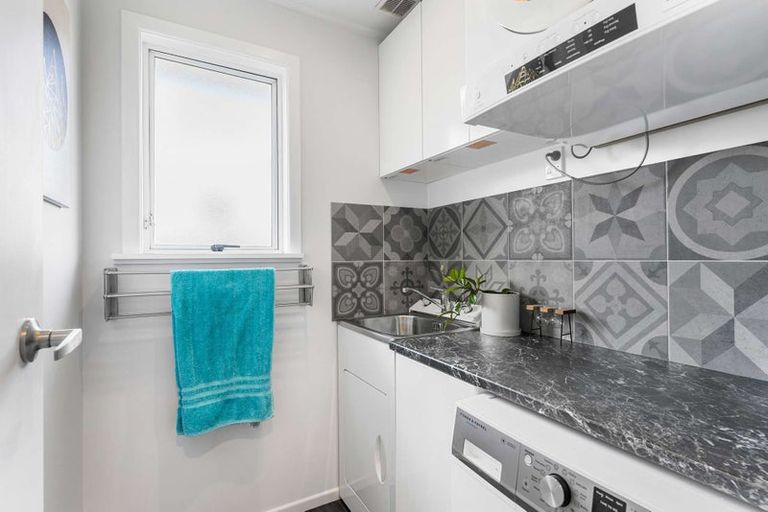 Photo of property in 47 Megan Avenue, Pakuranga Heights, Auckland, 2010