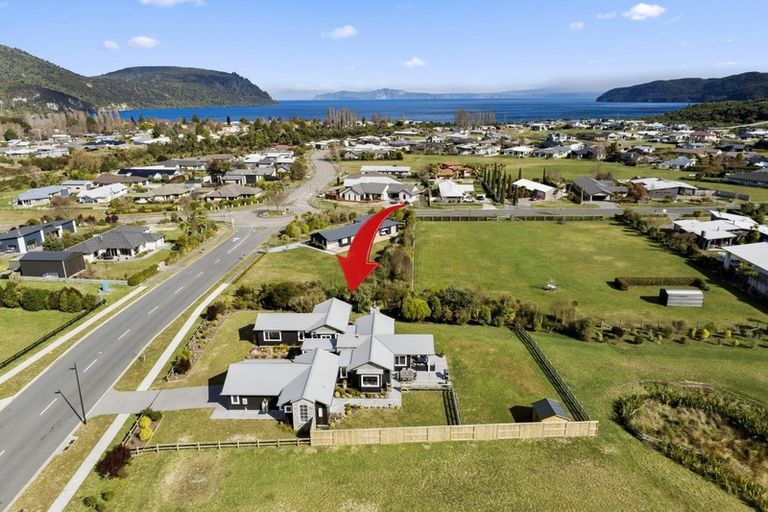 Photo of property in 56 Oakdale Drive, Kinloch, Taupo, 3377