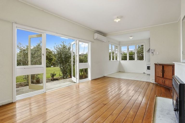 Photo of property in 1145 Kahikatea Flat Road, Waitoki, Kaukapakapa, 0871