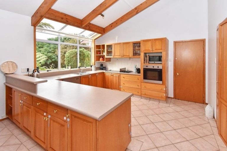 Photo of property in 72 Kauri View Road, Opaheke, Papakura, 2584