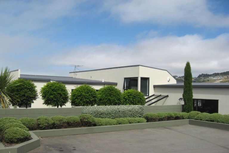 Photo of property in 16 Dunkeld Lane, Redcliffs, Christchurch, 8081